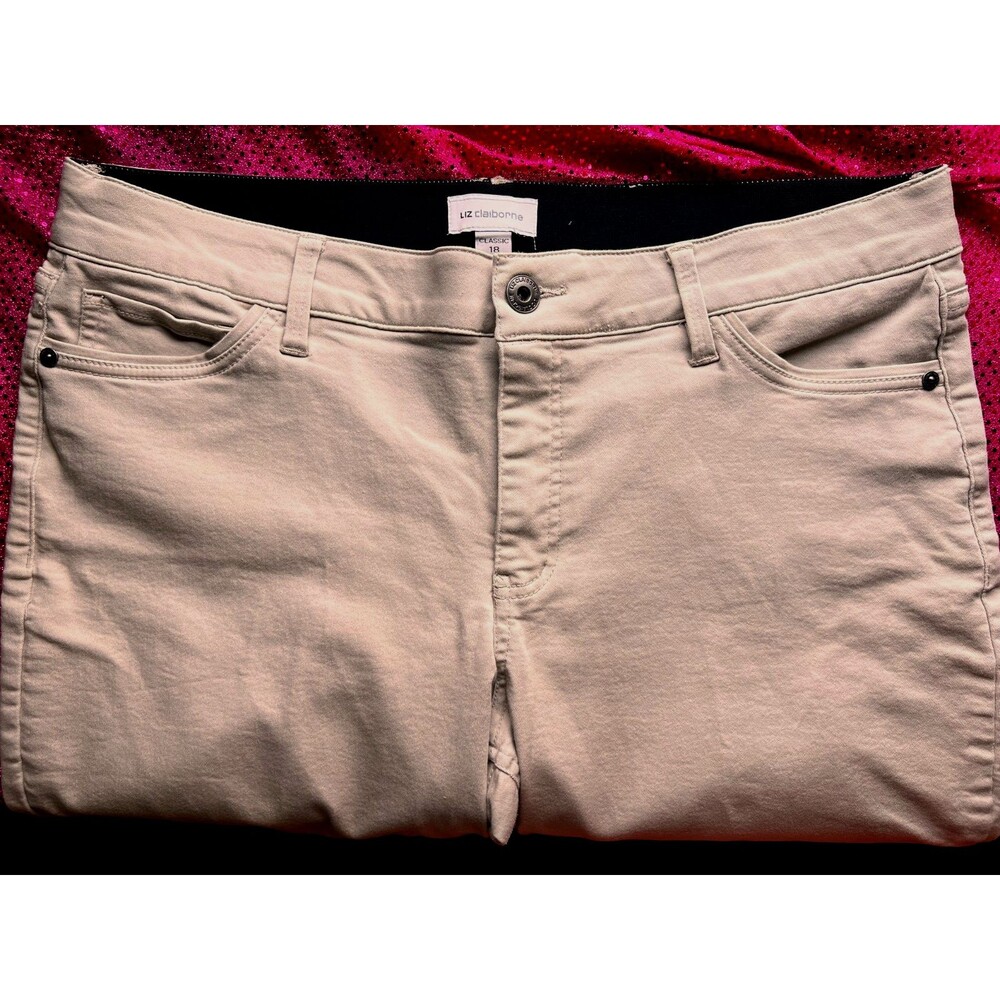 Liz Claiborne Classic Fit Ivory Color Capri's Size 18 - Picture 5 of 11